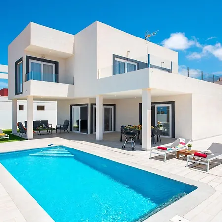 Shasya With Air Conditioning Вілла Адехе