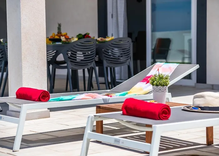 Shasya With Air Conditioning Вілла Адехе