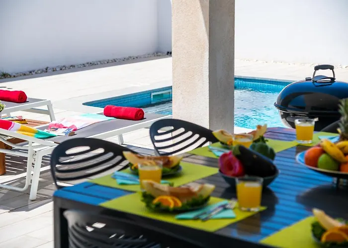 Вілла Shasya With Air Conditioning Адехе