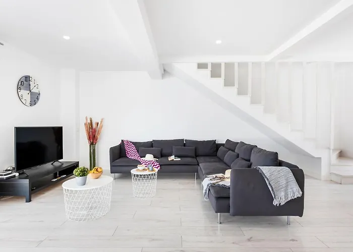 Shasya With Air Conditioning Вілла Адехе