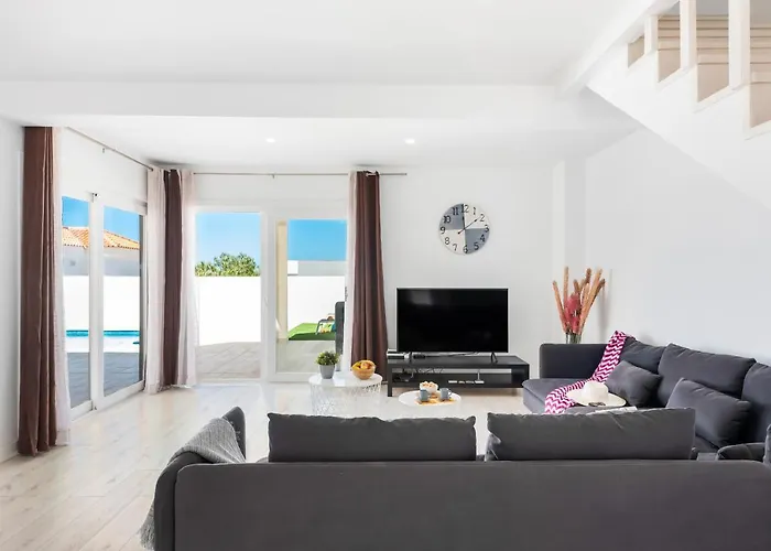 Вілла Shasya With Air Conditioning