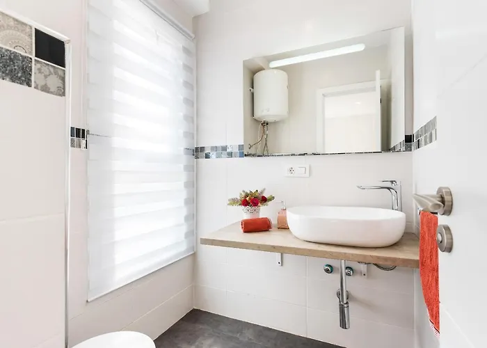 Shasya With Air Conditioning Адехе