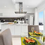 Shasya With Air Conditioning Villa