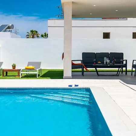 Shasya With Air Conditioning Villa